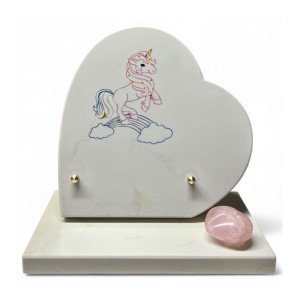 Plaque funéraire cœur en granit naturel "licorne" 20x20 cm