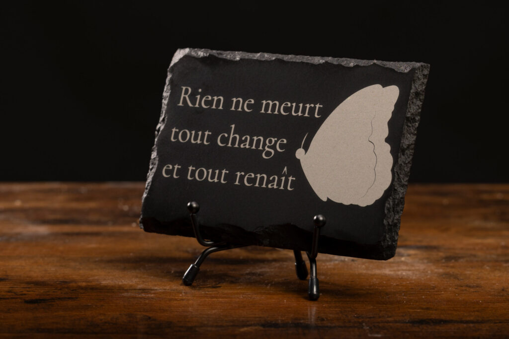Plaque funéraire en ardoise personnalisée
