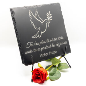 Grande plaque funéraire en ardoise personnalisée carrée avec colombe 20x20 cm